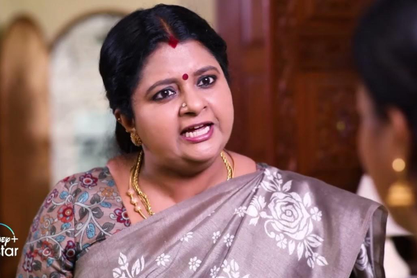 சிறகடிக்க ஆசை சீரியலில் அம்மாவாக நடிக்கும் விஜயாவின் உண்மையான குடும்ப புகைப்படம், இதோ | Siragadikka Aasai Serial Vijaya Real Family Photo