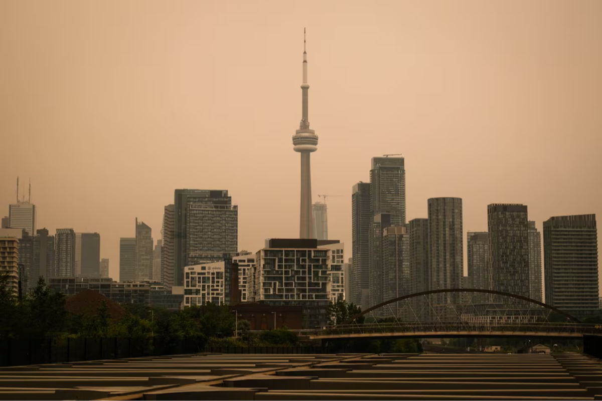 உலகின் மிக மோசமான காற்றுத் தரத்தைக் கொண்ட நகரம்! | Torontos Air Quality Ranked Worst In The World உலகின் மிக மோசமான காற்றுத் தரத்தைக் கொண்ட நகரம்! | Torontos Air Quality Ranked Worst In The World