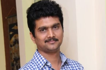 விஜய் டிவி ஈரோடு மகேஷின் மனைவி, மகளை பார்த்துள்ளீர்களா! இதோ அழகிய குடும்ப புகைப்படம்