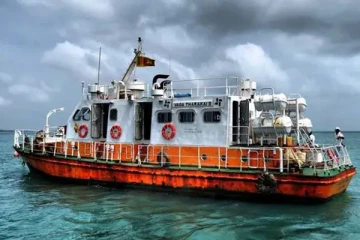 குறிகட்டுவான் - நெடுந்தீவு கடற்போக்குவரத்து தற்காலிகமாக இடைநிறுத்தம்