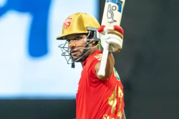 ஐபிஎல்-யில் புதிய சாதனை படைத்த ஷிகர் தவான்!