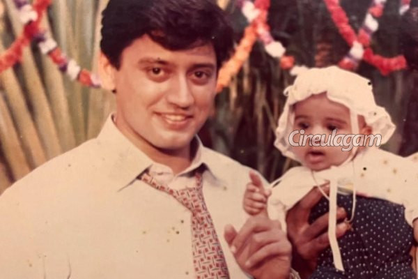 பிரஷாந்த் கையை பிடித்திருக்கும் குழந்தை யார் தெரியுமா? பிரபல சீரியல் நடிகை தான் | Guess The Baby With Prashanth In This Photo