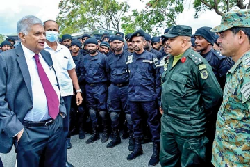 ஆயுதப்படையினரை அழையுங்கள்; ஜனாதிபதி ரணில் அதிரடி உத்தரவு!
