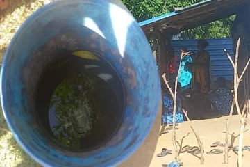 யாழில் தண்ணீர் வாளிக்குள் தவறி விழுந்து ஒன்றரை வயது குழந்தை உயிரிழப்பு (Photos)