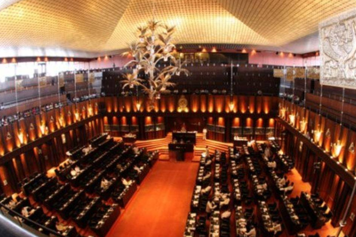 அரசாங்கம் மொசாடிற்கும் அமெரிக்காவிற்கும் ஆதரவாக செயற்படுகின்றது – நிசாம் காரியப்பர் | We Salute Iran