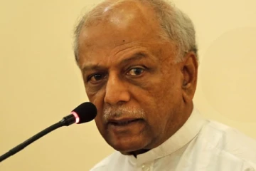 கொழும்பு துறைமுகத்தின் மேற்கு முனையம் இந்தியாவிற்கு! - அமைச்சர் தினேஷ்