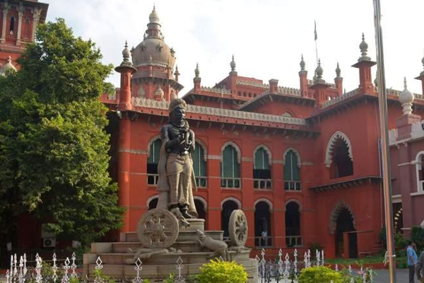 ஆளுங்கட்சி என்றால் தேர்தல் ஆணையம் அமைதியாக இருக்குமா? சரமாரி கேள்வி எழுப்பிய உயர்நீதிமன்றம் | Ruling Party Election Commission Silent High Court