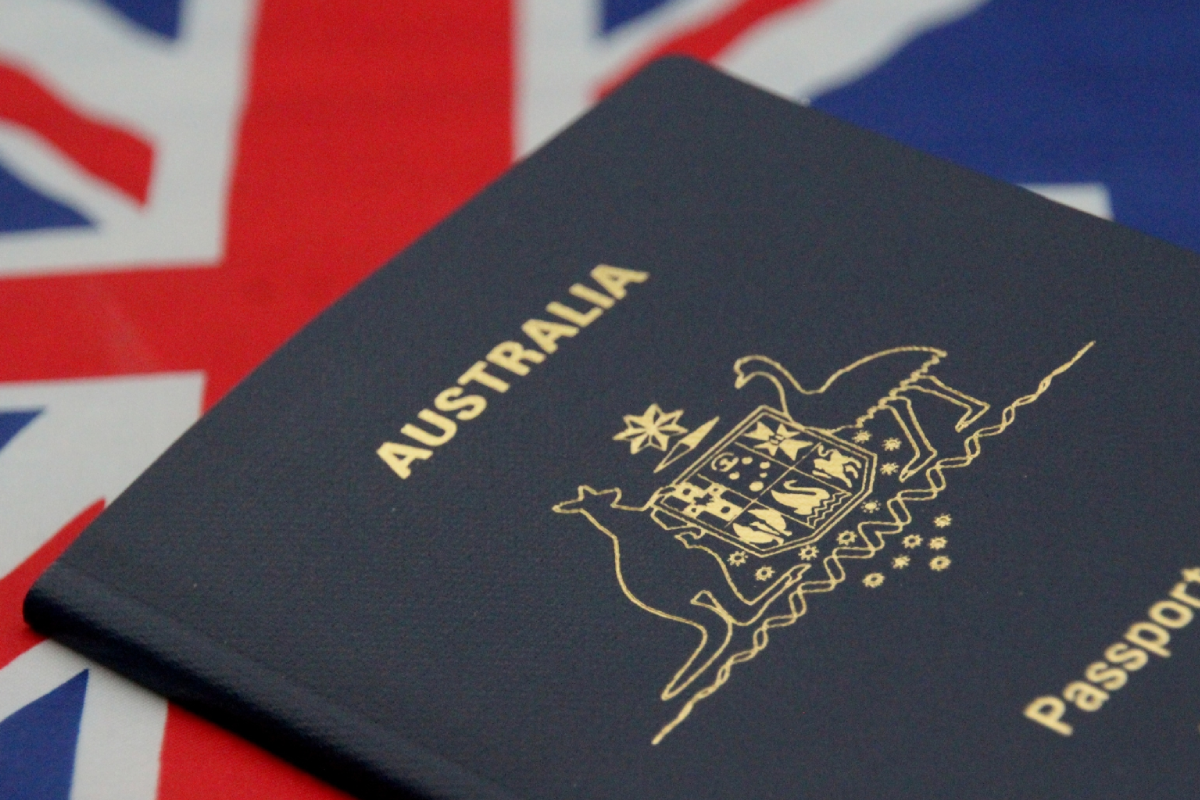 ஈரானியர்களுக்கு அதிரடி தடையை விதித்த அவுஸ்திரேலியா | Australia Bans Iranians Visitor Visas Country