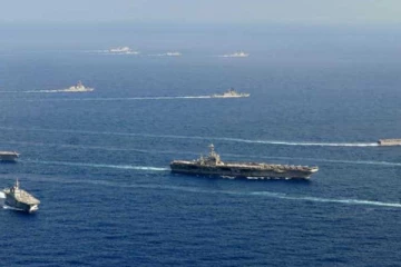 அத்துமீறி ஊடுருவிய 4 சீன கப்பல்களால் பரபரப்பு!