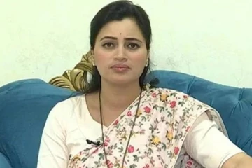 பிரபல தமிழ் திரைப்பட நடிகை கணவருடன் சேர்ந்து கைது! வெளியான காரணம்