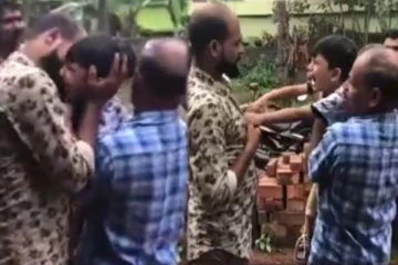 தந்தையை பிரிய முடியாமல் கதறி துடிக்கும் மகன்: கண்களை குளமாக்கும் கண்ணீர் காட்சி