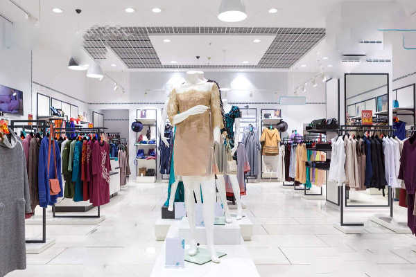 திருட வந்த துணிக்கடையில் பொம்மையிடம் சில்மிஷம் - சிசிடிவி காட்சிகளால் அதிர்ந்த போலீஸார்! - தமிழ்நாடு