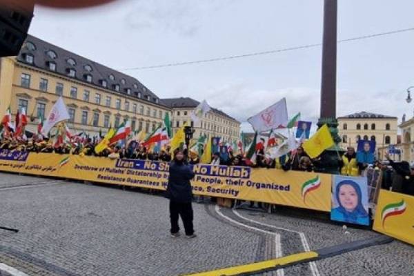 அப்பாவி மக்கள் கொலை... மியூனிக்கில் ஈரானுக்கு எதிராக திரண்ட 200,000 பேர்கள் | Munich 200000 Join Iran Demonstration அப்பாவி மக்கள் கொலை... மியூனிக்கில் ஈரானுக்கு எதிராக திரண்ட 200,000 பேர்கள் | Munich 200000 Join Iran Demonstration