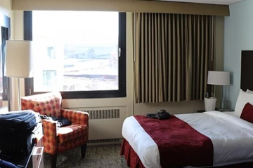 யாழ் தனியார் விடுதியில் தென்னிலங்கையர் சடலமாக மீட்பு