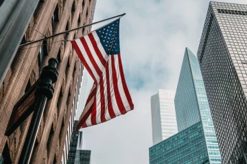 அமெரிக்காவில் 19 அடி உயர அம்பேத்கர் சிலை