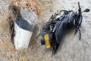 கிளிநொச்சியில் இடம்பெற்ற மோட்டார் சைக்கிள் விபத்தில் இளைஞன் ஒருவர் பலி