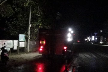 வவுனியாவில் இன்றிரவு இடம்பெற்ற அனர்த்தம்(படங்கள்)