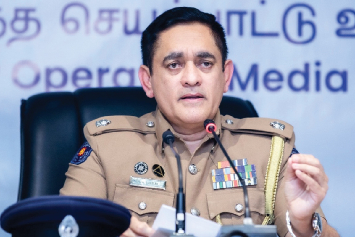நாடு முழுவதும் 10,000க்கும் அதிகமான பொலிஸார் பாதுகாப்பு பணியில்! | Police Warns About Posaon Holidays