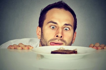 ஒருவர் சாப்பிட்ட தட்டை பலரும் பயன்படுத்தினால் என்ன நடக்கும்? ஆபத்து.. அறிகுறிகள் எப்படி இருக்கும்?