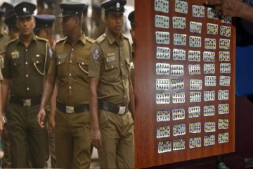 யாழில் பெருமளவிலான போதை மாத்திரைகளுடன் ஒருவர் கைது (Photos)