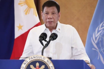 அரசியலிருந்து விலகுகிறேன்! வெளிச்சத்திற்கு வந்தது பிலிப்பைன்ஸ் அதிபரின் திடீர் முடிவுக்கு பின்னால் இருக்கும் பலே திட்டம்