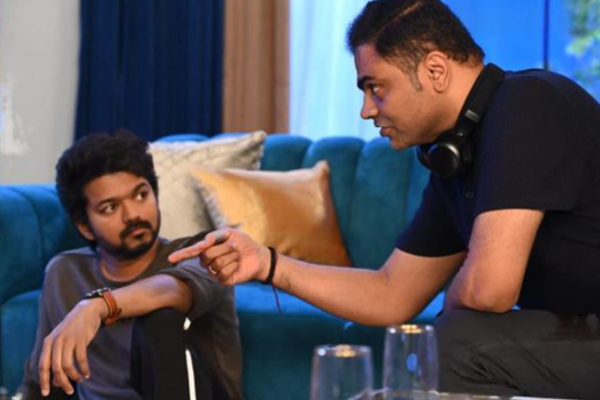 நடிகர் விஜய்யின் மாமனார், மாமியாரை பார்த்துள்ளீர்களா.. வெளிவந்த புகைப்படம் | Vijay With His Father In Law And Mother In Law