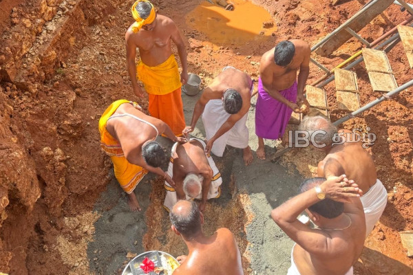 யாழ்ப்பாணம் அரசடி அம்மனுக்கு இராஜ கோபுரம் | Raja Gopuram For The Arasadi Amman Kovil Jaffna