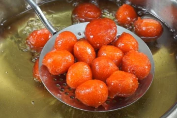 நாவில் சுவையூறும் தேன் மிட்டாய்! இந்த மூன்று பொருட்கள் இருந்தாலே போதுமாம்