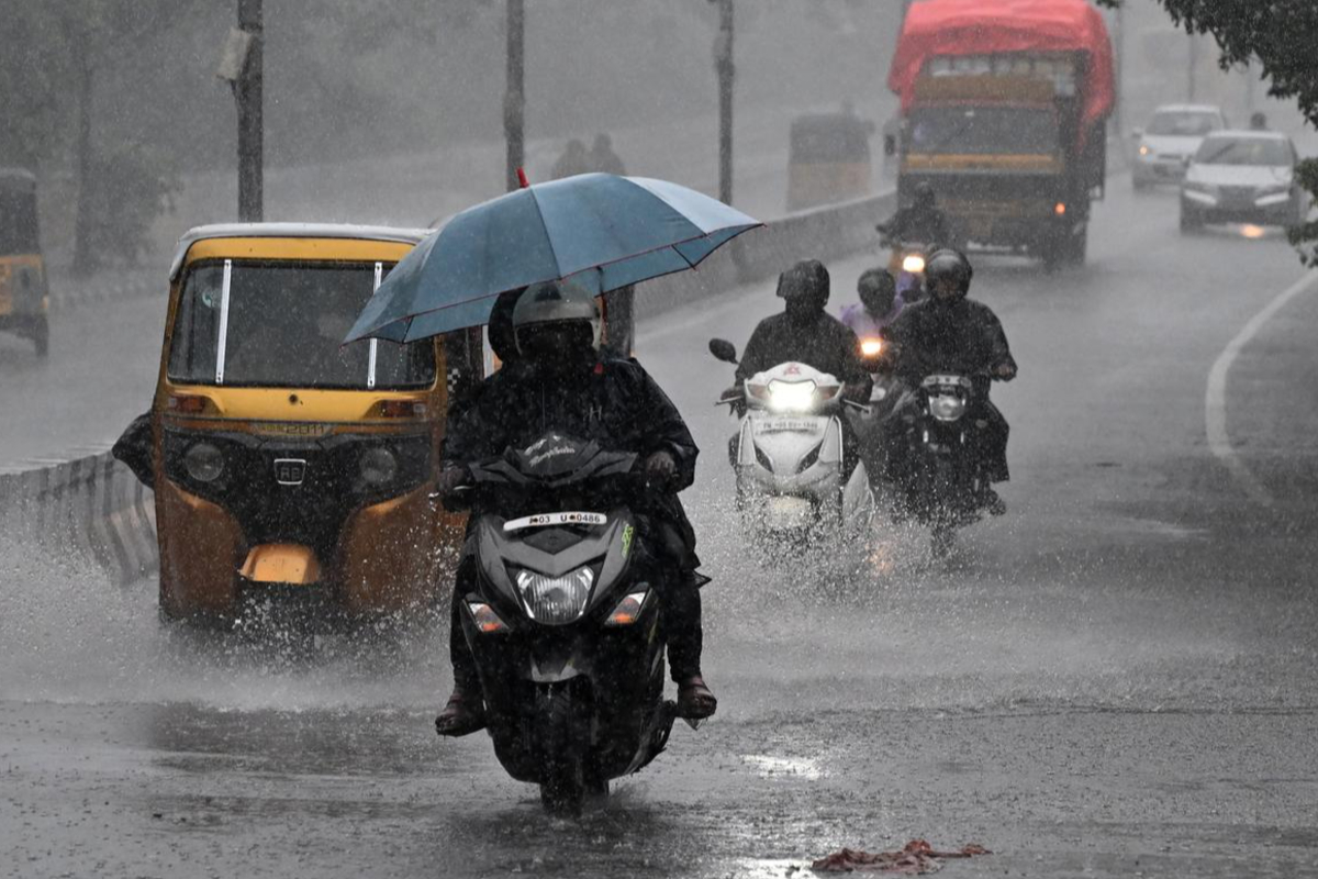தமிழகத்தில் இன்று 14 மாவட்டங்களில் கனமழை பெய்யக்கூடும்- வானிலை மையம் தகவல் | Heavy Rain In 14 Districts Of Tamil Nadu Today