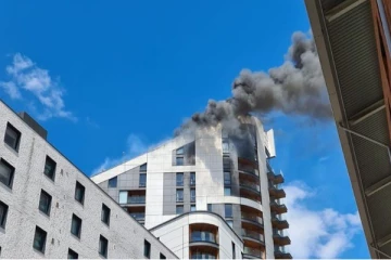 லண்டனில் பாரிய தீவிபத்து - 100க்கும் மேற்பட்டவர்கள் வெளியேற்றம்