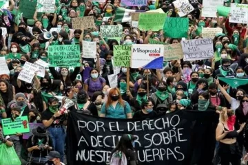 கருக்கலைப்பு - சட்ட உரிமையாக்கக் கோரி ஆர்ப்பாட்டம்