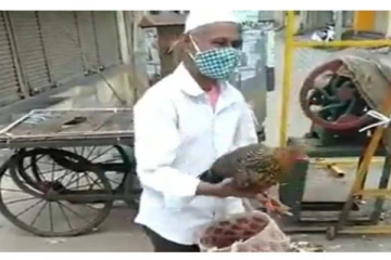 ஊரடங்கில் வெளியில் வந்த நபர்... விசாரித்த பொலிசாருக்கு கையில் கோழியுடன் அளித்த பதில்