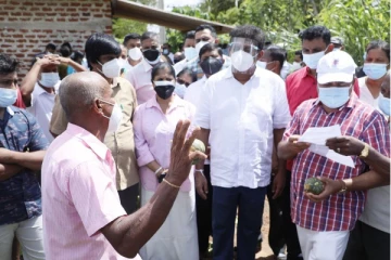 அநுராதபுர விவசாயிகளை சந்தித்த எதிர்க்கட்சித் தலைவர்