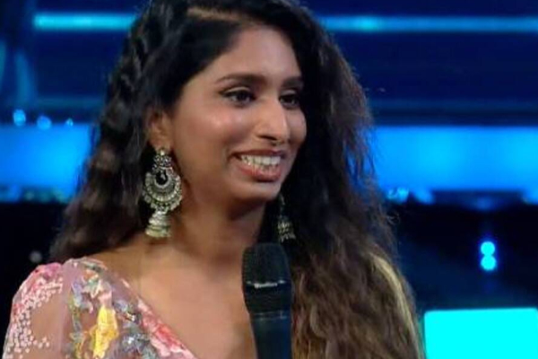 பிக்பாஸ்5 ; தமிழ் ரசிகர்களுக்கு ஏஞ்சலாக மாறிய இலங்கைப்பெண் மதுமிதா! | Big Boss 5 Sri Lankan Girl Angel For Tamil Fans