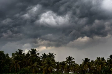 இலங்கையில் 2 மணிக்கு பின்னர் வானிலையில் ஏற்படவுள்ள மாற்றம்!