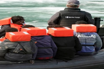 பிரித்தானியாவில் இருந்து வேறொரு நாட்டுக்கு கொண்டுசெல்லப்பட்ட இலங்கை புகலிட கோரியாளர்கள்!