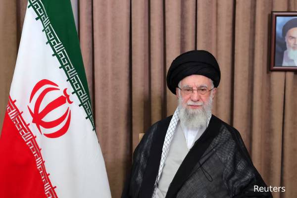 அமெரிக்க தாக்குதலில் காமெனி கொல்லப்பட்டால்.. ஈரானை வழிநடத்த அடுத்த தலைவர் நியமனம் | Iran Ali Khamenei Picked Ali Larijani As Successor