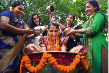 பருவமடைந்த பெண்கள் எந்த மாதிரியான உணவுகளை எடுத்து கொள்ள வேண்டும்?