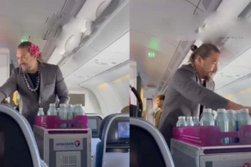 விமானத்தில் பணியாளராக பிரபல நடிகர்! வைரல் காணொளி இதோ