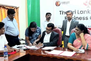 யாழ். வணிகர் கழகத்துடன் புரிந்துணர்வு ஒப்பந்தம் மேற்கொண்ட கனேடிய வர்த்தக சம்மேளனம்