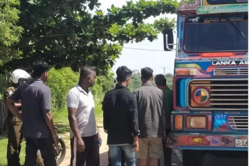 திருகோணமலையில் விபத்து: ஒருவர் உயிரிழப்பு(Photos)