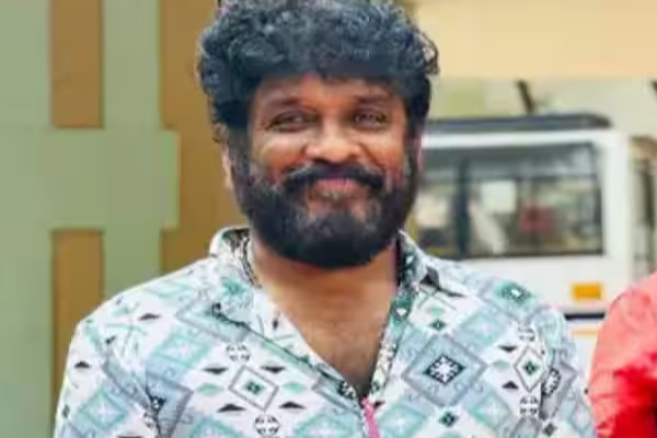 எதிர்நீச்சல் சீரியல் இயக்குநர் திருச்செல்வம் மனைவியை பார்த்துள்ளீர்களா.. புகைப்படத்துடன் இதோ பாருங்க | Ethirneechal Serial Director Thiruselvam Wife