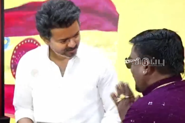 சாமி நான் கட்சியில சேர வரல.. விஜய் உடன் டான்ஸ் ஆடிய பாடகர் வேல்முருகன் | Velmurugan Says I Am Not Joining Tvk Vijay