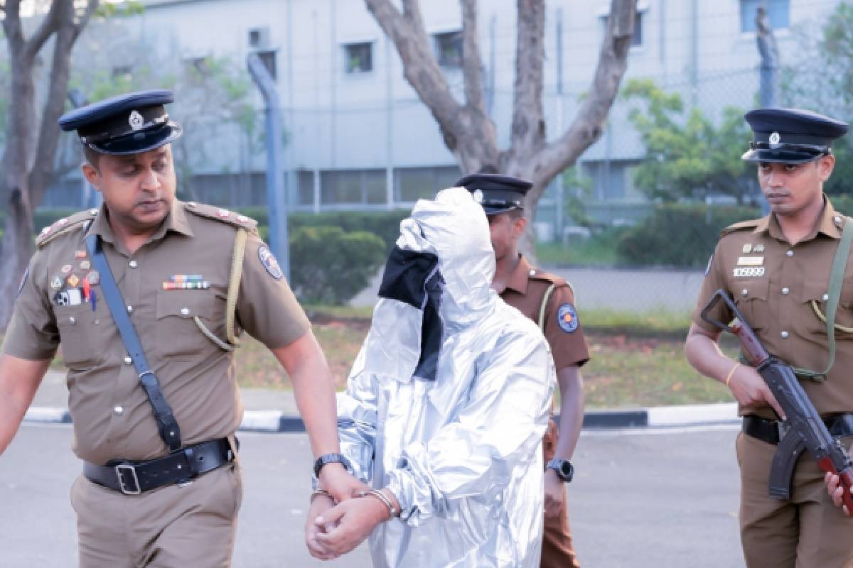 துபாயில் தலைமறைவான குற்றவாளிக்கு இலங்கையில் ஆதரவு ; முக்கிய சந்தேகநபர் கைது | Support In Sri Lanka For Fugitive Criminal Dubai துபாயில் தலைமறைவான குற்றவாளிக்கு இலங்கையில் ஆதரவு ; முக்கிய சந்தேகநபர் கைது | Support In Sri Lanka For Fugitive Criminal Dubai