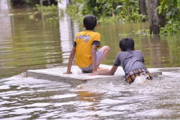 சீரற்ற காலநிலையால் நால்வர் உயிரிழப்பு