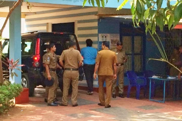 காவல் நிலையத்துக்குள் ஒருவர் கொலை..! மேல் மாகாணத்தில் சம்பவம்