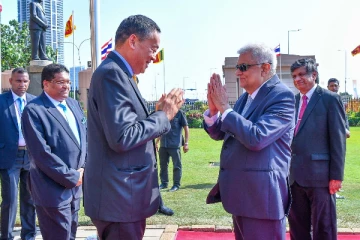 தாய்லாந்து பிரதமரை சம்பிரதாயபூர்வமாக வரவேற்றார் ரணில்