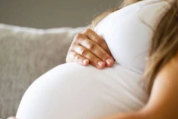 கருச்சிதைவு ஏற்பட்டால்... முதல் ஆளாக சட்டம் இயற்றிய நாடு