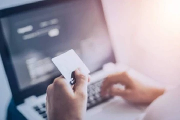 இணையத்தளம் மூலம் கடன் பெற வேண்டாம்: மக்களுக்கு விடுக்கப்பட்டுள்ள எச்சரிக்கை