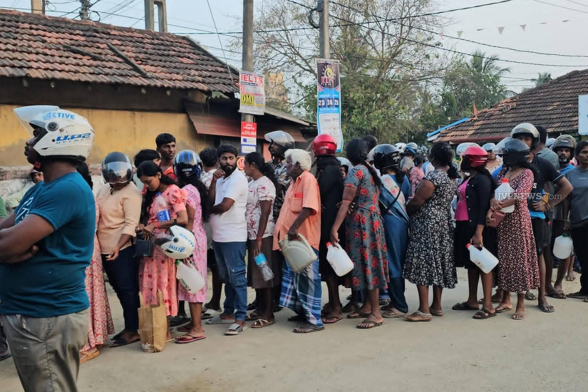 மத்திய கிழக்கில் தணியாத பதற்ற நிலை ; வரிசைகளில் நிற்கும் யாழ்ப்பாண மக்களுக்கு முக்கிய அறிவிப்பு | Important Announcement For The People Of Jaffna மத்திய கிழக்கில் தணியாத பதற்ற நிலை ; வரிசைகளில் நிற்கும் யாழ்ப்பாண மக்களுக்கு முக்கிய அறிவிப்பு | Important Announcement For The People Of Jaffna